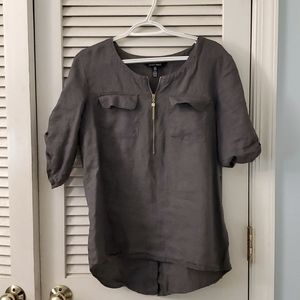 Linen blouse with zipper and pockets